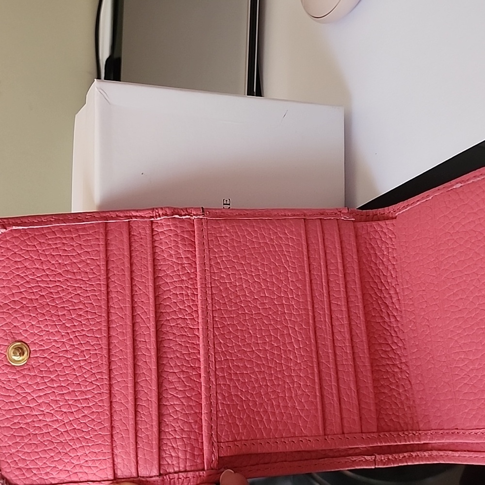 Dooney&Bourke - Picture 2 of 5